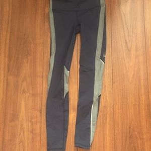 Gap fit XS blue and gray leggings